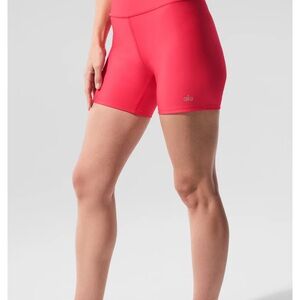 ALO Yoga Airlift Energy Short - Candy Apple